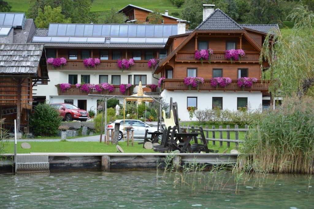 Haus Binter Hotel Weissensee Exterior photo